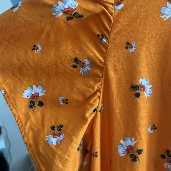 Loft Lily Button Back Flutter Top - Picture 8 of 15